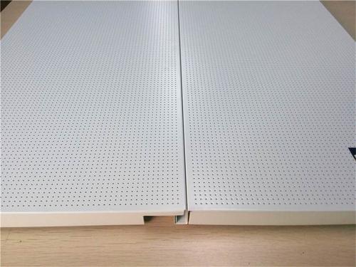 河南鋁單板生產(chǎn)商-辦公室吊頂應(yīng)該選擇鋁扣板還是鋁單板