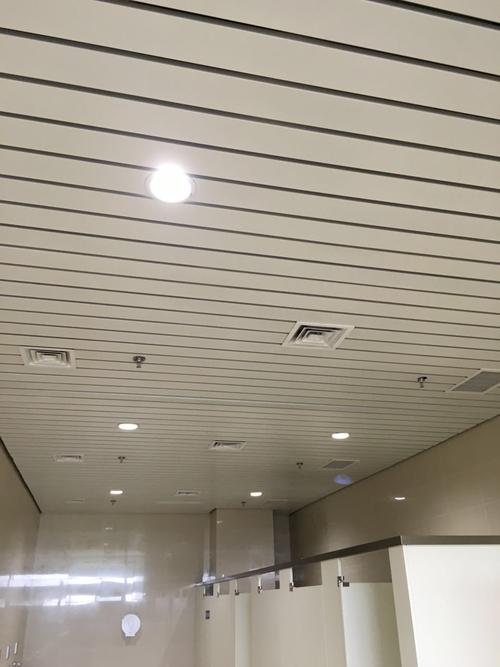 長(zhǎng)沙鋁扣板生產(chǎn)廠(chǎng)-長(zhǎng)沙瀏陽(yáng)鋁扣板生產(chǎn)廠(chǎng)家-長(zhǎng)沙榔梨鋁扣板生產(chǎn)廠(chǎng)家