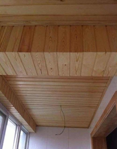 陽臺吊頂用鋁扣板弊端-陽臺吊頂用生態(tài)木還是鋁扣板