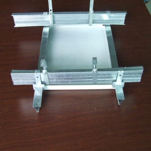 吊頂鋁扣板一般多大尺寸-鋁扣板生產(chǎn)廠家講講鋁扣板吊頂怎么裝