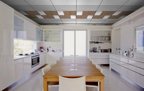 吊頂材料的價格是鋁扣板-衛(wèi)生間吊頂材料的首選是鋁扣板吊頂