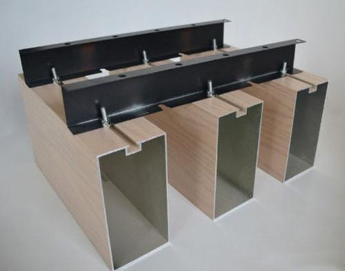 方形鋁扣板規(guī)格-鋁扣板廠家直銷特點在哪里