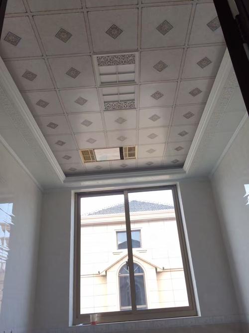 復古鋁扣板吊頂效果圖-現(xiàn)代簡約鋁扣板吊頂效果圖