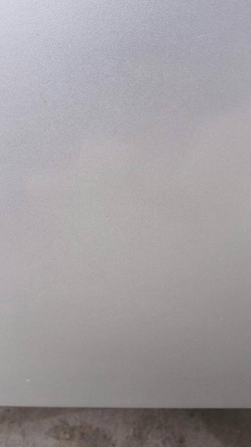 銀灰色鋁扣板-跟客廳鋁扣板吊頂廠家看看鋁扣板吊頂怎么搭配的好看