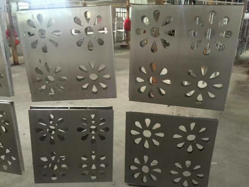 鋁扣板室內(nèi)-鋁扣板吊頂拆的注意事項(xiàng)