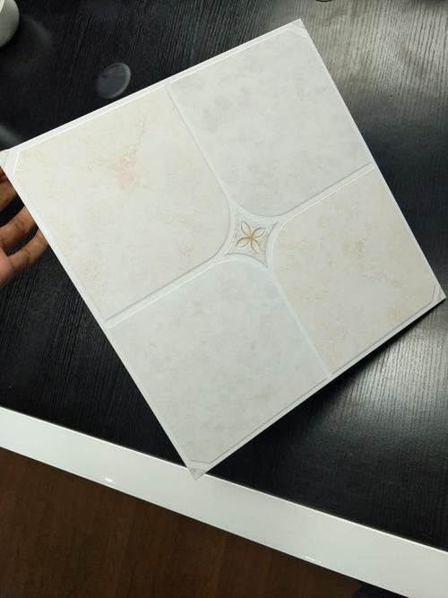 鋁扣板吊頂單價(jià)包材料-鋁扣板吊頂材料的規(guī)格尺寸和單價(jià)-鋁扣板吊頂材料單