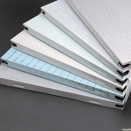 600鋁扣板廠家-工裝600*600鋁扣板吊頂怎么選