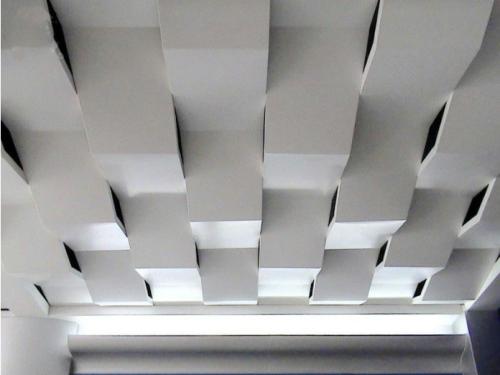 鋁長(zhǎng)條鋁扣板-長(zhǎng)條吊頂鋁扣板拆卸步驟