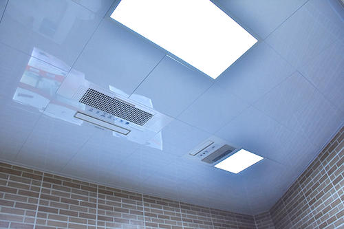 集成吊頂鋁扣板的搭配-衛(wèi)生間吊頂顏色搭配怎么搭