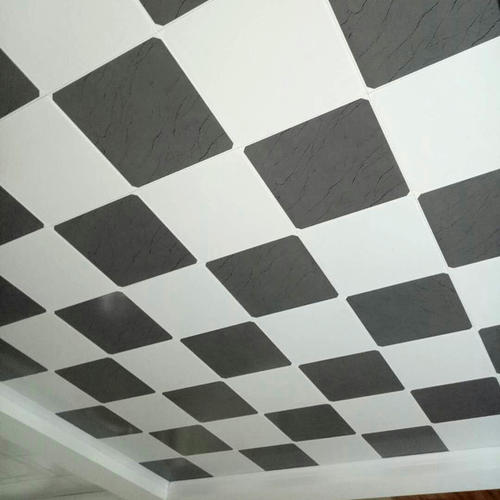 集成吊頂黑白格-入戶式玄關(guān)安裝集成吊頂?shù)姆椒? title=