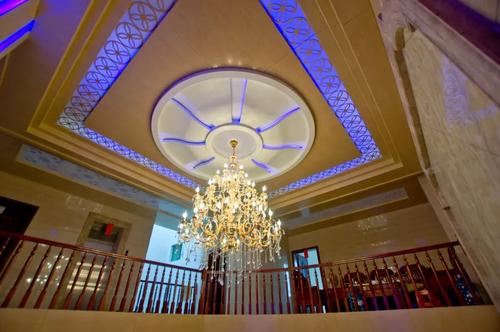 金屬鋁扣板吊頂廠家-鋁扣板吊頂屬于金屬板吊頂嗎-吊頂鋁扣板金屬邊