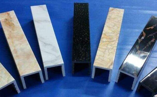 衛(wèi)生間鋁扣板吊頂顏色-佛山鋁天花廠家教你兩招選定衛(wèi)生間吊頂顏色