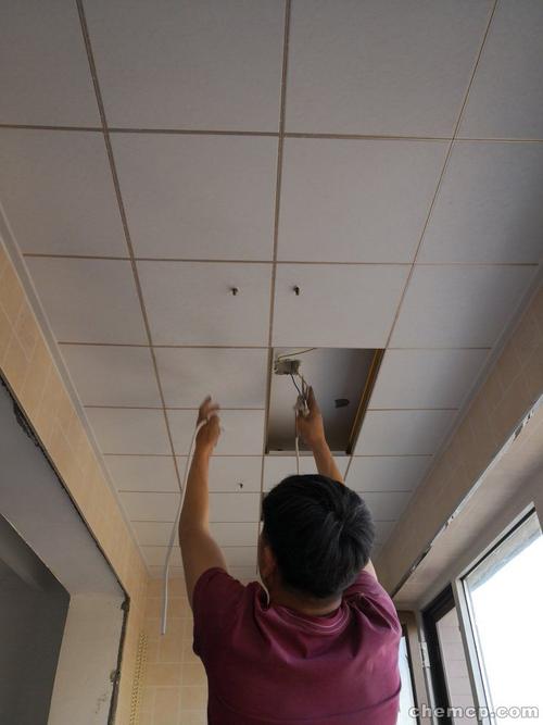 鋁扣板吊頂廠家地址電話-衛(wèi)生間鋁扣板吊頂廠家告訴你