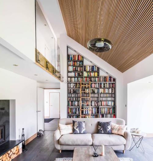 房屋鋁扣板吊頂價(jià)格-看客廳鋁扣板吊頂廠(chǎng)家介紹給你聽(tīng)