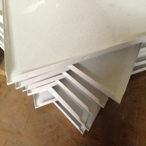 青島集成鋁扣板-青島地鐵站使用鋁方通、鋁單板裝飾于天花幕墻