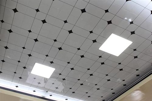 廚房集成吊頂翻黃-廚房鋁扣板吊頂廠家給你從兩個(gè)方面看看廚衛(wèi)顏色怎么選