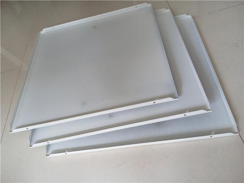 暗架鋁扣板天花-鋁扣板吊頂?shù)目p隙是多少嗎