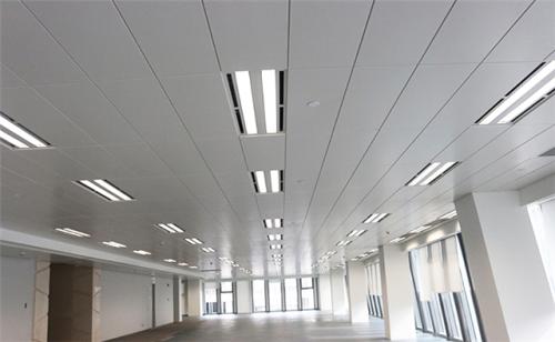 專業(yè)工程鋁扣板廠家-專業(yè)承接鋁扣板吊頂工程-專業(yè)工程鋁扣板廠家價格