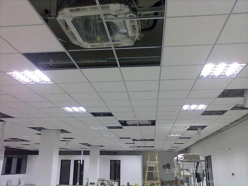 條行鋁扣板-鋁扣板吊頂怎么收邊