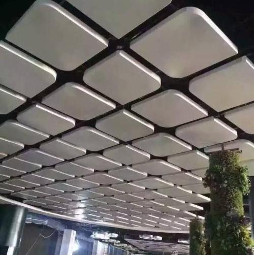 集成吊頂大堂-除了走廊過(guò)道鋁扣板吊頂