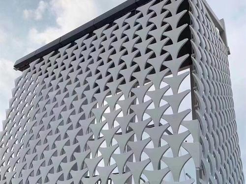 外墻鋁扣板廠家-工程鋁扣板生產(chǎn)廠家之鋁單板與鋁扣板你了解有多少