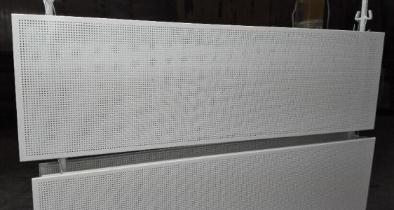 600鋁扣板廠家-600*600鋁扣板包工包料多少錢一平