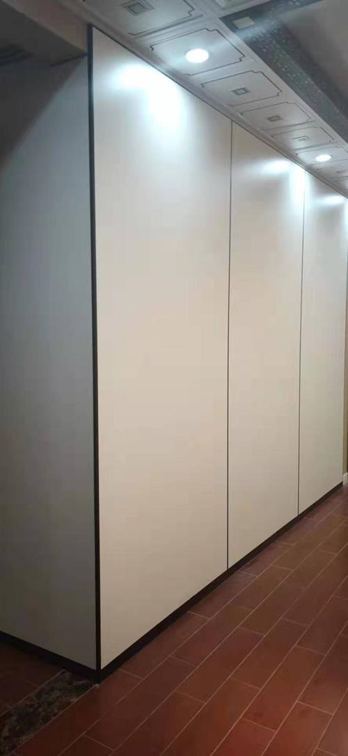 集成吊頂鋁蜂窩板封邊-客廳鋁蜂窩板廠家盤(pán)點(diǎn)下鋁蜂窩板的優(yōu)點(diǎn)有哪些