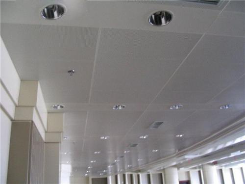 鋁扣板集成吊頂單價(jià)-廚衛(wèi)集成吊頂材料怎么選