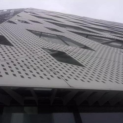 氟碳鋁蜂窩板-蜂窩板優(yōu)點(diǎn)有哪些