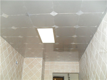 鋁扣板什么廠家什么牌子-鋁扣板廠家生產(chǎn)廠家詳解幼兒園用鋁扣板吊頂安全嗎