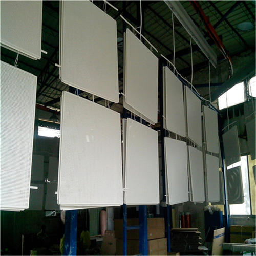 哪有鋁扣板有限公司-跟著鋁扣板批發(fā)廠家看看鋁扣板的用途有哪些