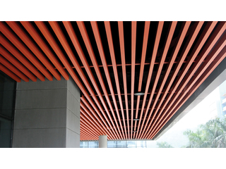 鋁天花板的種類有哪些呢?一起來(lái)看看！