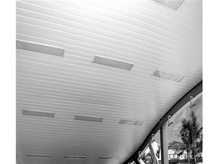 鋁條扣吊頂值不值的選？那當然要聽鋁扣板生產廠家講一講！