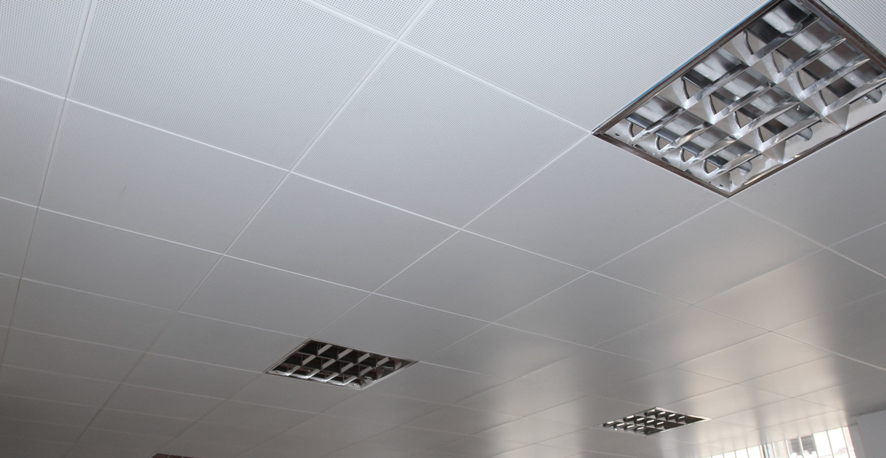 鋁單板、鋁扣板的區(qū)別