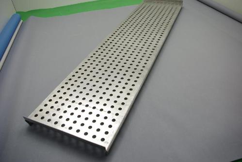 供應鋁扣板-不同區(qū)域的300*300鋁扣板怎么選購