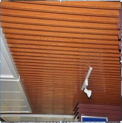 條型鋁扣板天花-先來(lái)了解下鋁天花吊頂種類有哪些