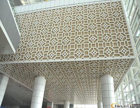 藝術(shù)鋁扣板-鋁扣板集成吊頂VS傳統(tǒng)吊頂