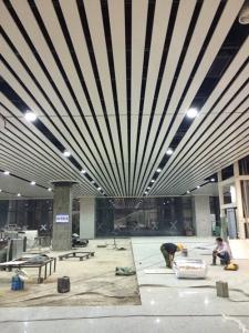 鋁合金條形鋁扣板-集成吊頂和鋁扣板吊頂?shù)膮^(qū)別