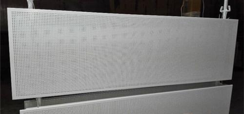 鋁扣板吊頂?shù)纳a(chǎn)廠商-0.6