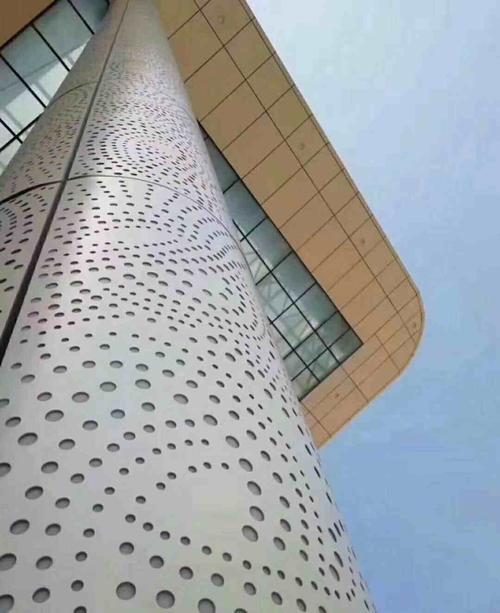 鋁扣板適合-總有一個(gè)適合你