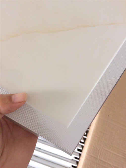 福州集成吊頂價(jià)格-廣州集成吊頂鋁扣板廠家詳解廚房集成吊頂怎么選