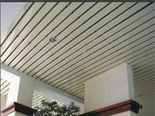 加油站天花長(zhǎng)條鋁扣板-工程鋁扣板批發(fā)廠家講講加油站鋁條扣的優(yōu)點(diǎn)有哪些