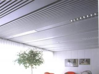 墻面鋁扣板生產(chǎn)廠家-工裝鋁扣板生產(chǎn)廠家講講鋁單板和鋁塑板哪個好