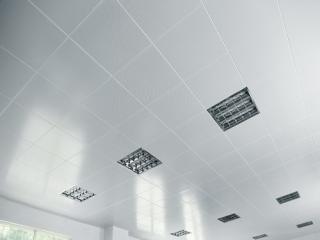 鋁扣板的優(yōu)勢-品牌鋁扣板廠家優(yōu)勢有哪些