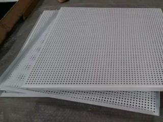 附近鋁扣板批發(fā)商-鋁扣板批發(fā)廠家說這幾點(diǎn)要注意