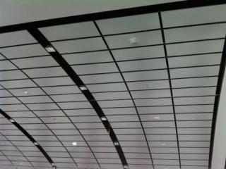 鋁扣板吊頂?shù)臉邮?走廊通道鋁扣板吊頂廠家分析你聽(tīng)