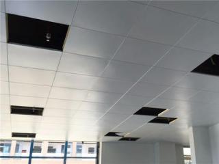 鋁合金扣板是集成吊頂-廚房鋁扣板廠家講扣板上有凹凸圖案很難清掃是真的嗎