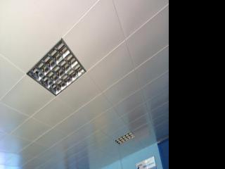 鋁扣板吊頂二三線品牌-商場鋁扣板吊頂