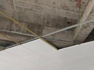 鋁扣板吊頂二三線品牌-衛(wèi)生間鋁扣板吊頂效果圖