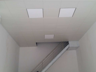 辦公樓鋁扣板-辦公室鋁扣板吊頂優(yōu)點